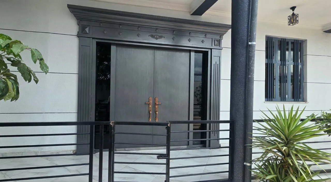 victor doors